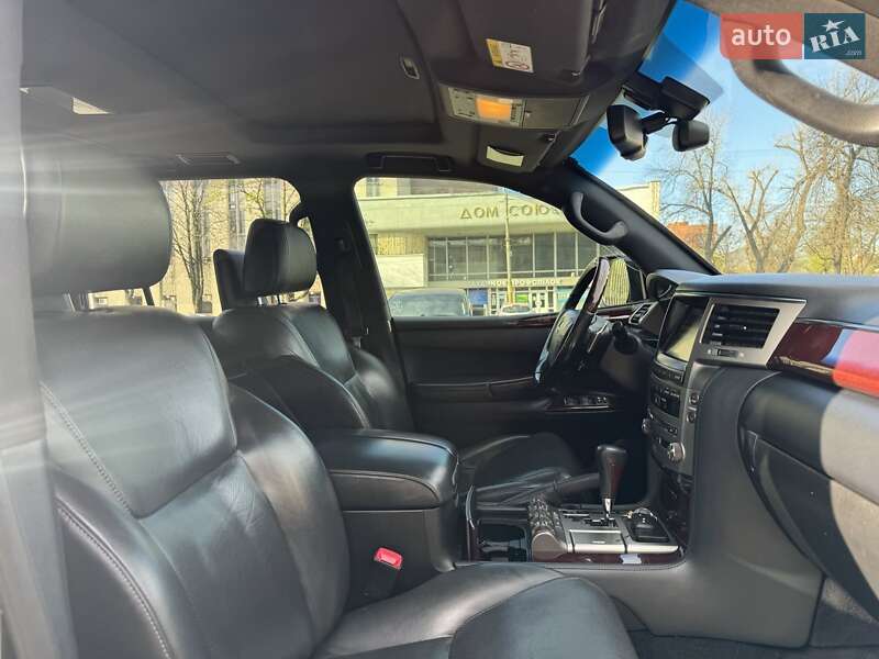 Внедорожник / Кроссовер Lexus LX 2014 в Днепре