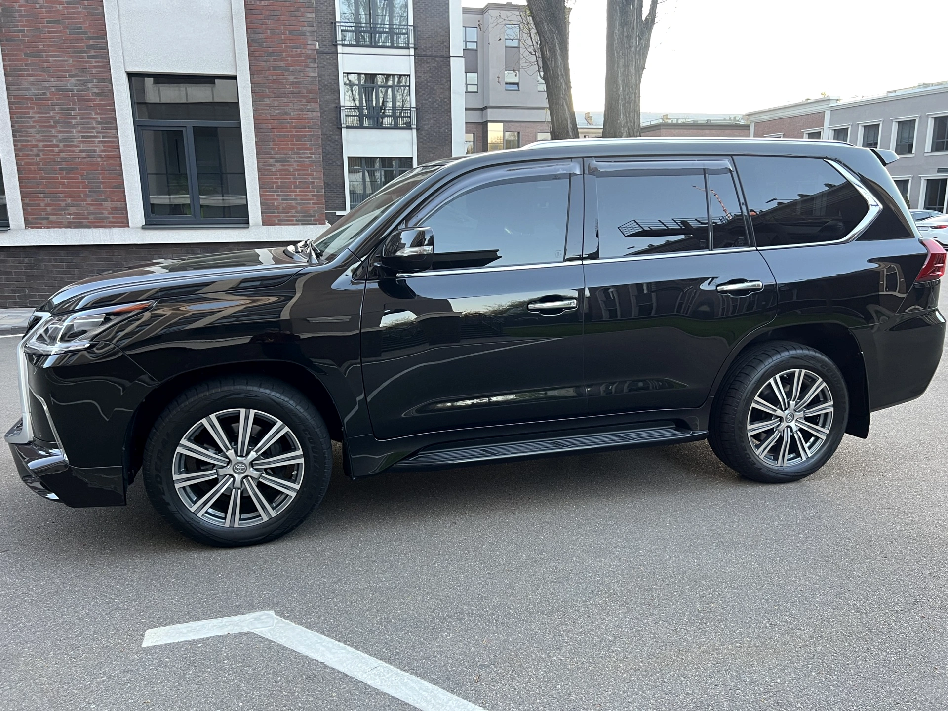 2017 Lexus LX - мініатюра 6