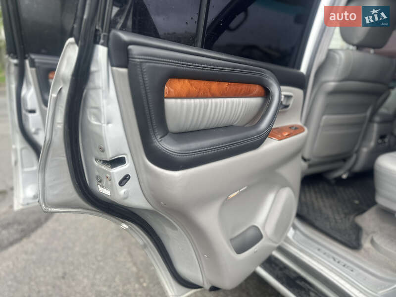 Позашляховик / Кросовер Lexus LX 2007 в Києві