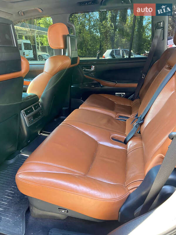 Позашляховик / Кросовер Lexus LX 2011 в Києві