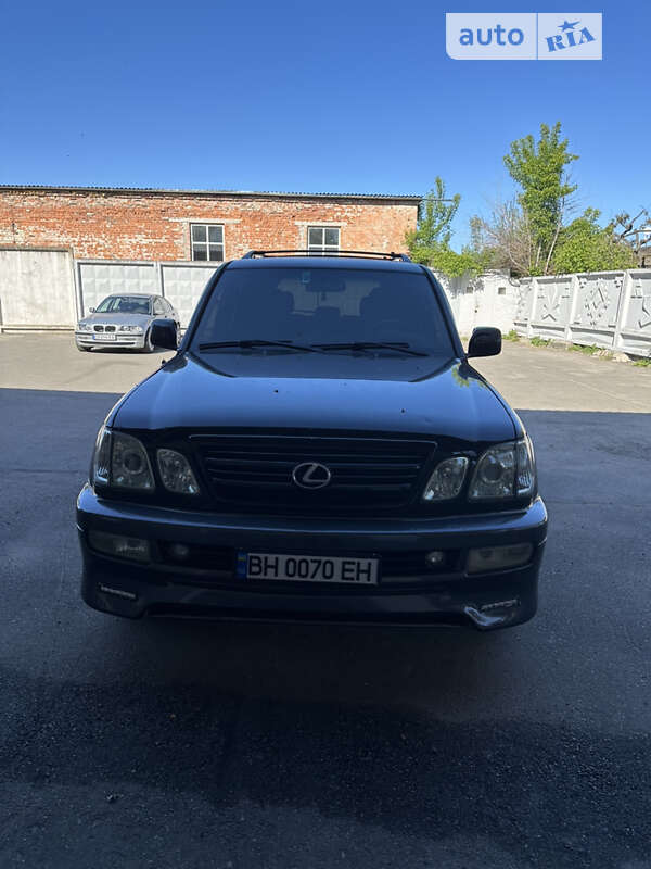 Lexus LX 2004