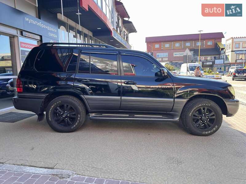Позашляховик / Кросовер Lexus LX 2004 в Львові