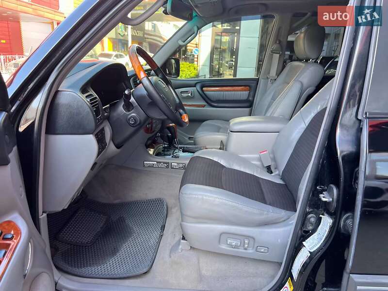 Позашляховик / Кросовер Lexus LX 2004 в Львові