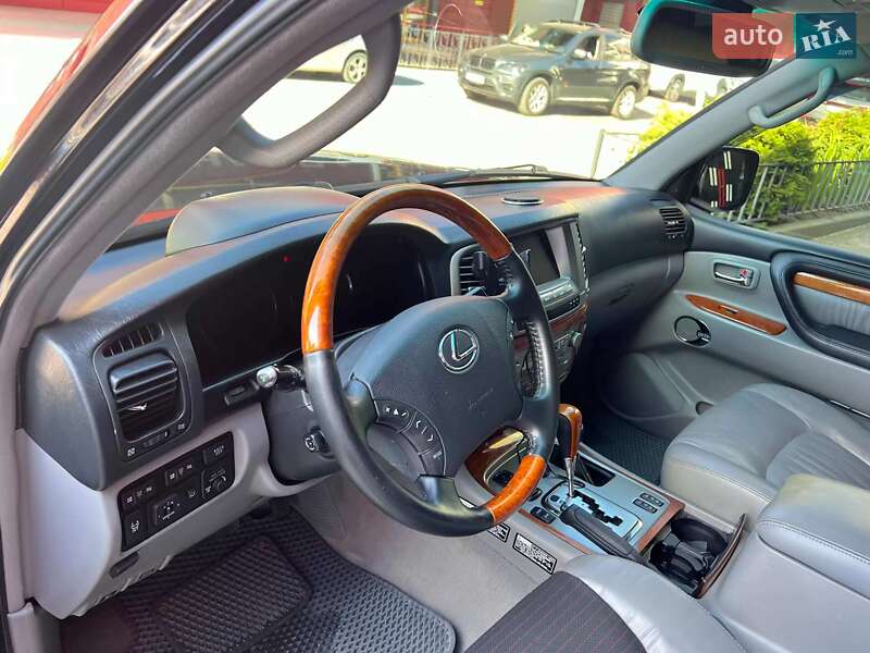 Позашляховик / Кросовер Lexus LX 2004 в Львові