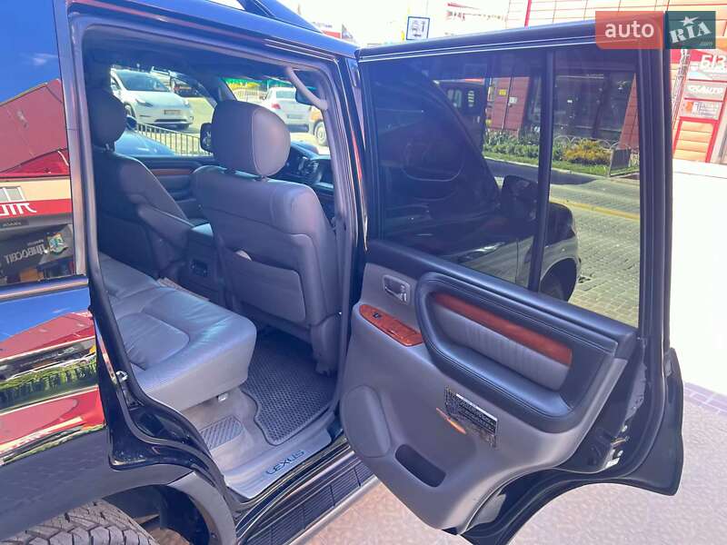 Позашляховик / Кросовер Lexus LX 2004 в Львові