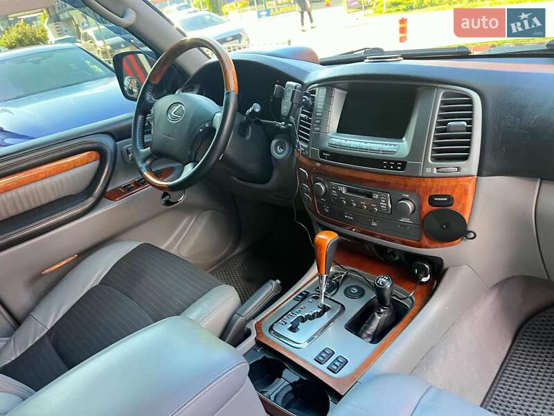 Позашляховик / Кросовер Lexus LX 2004 в Львові