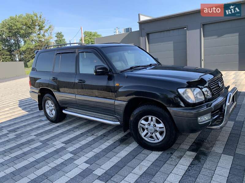 Позашляховик / Кросовер Lexus LX 2000 в Городку