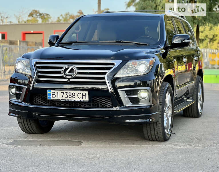 Позашляховик / Кросовер Lexus LX 2013 в Лубнах