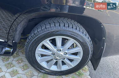 Внедорожник / Кроссовер Lexus LX 2010 в 