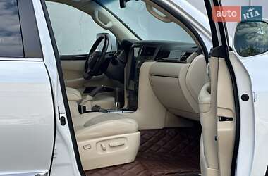 Внедорожник / Кроссовер Lexus LX 2013 в 