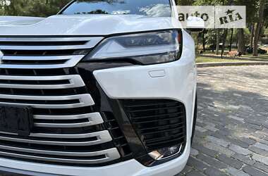 Внедорожник / Кроссовер Lexus LX 2022 в 