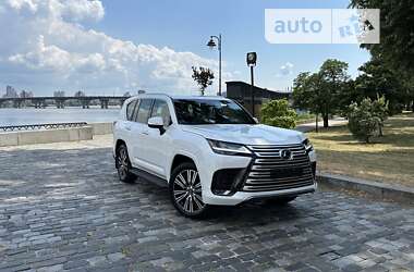 Внедорожник / Кроссовер Lexus LX 2022 в 