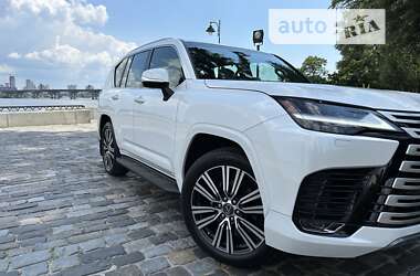 Внедорожник / Кроссовер Lexus LX 2022 в 