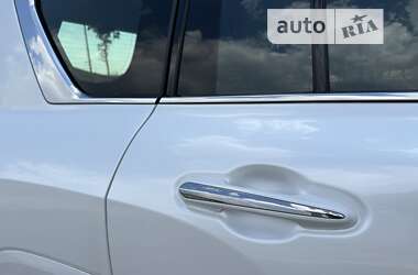 Внедорожник / Кроссовер Lexus LX 2022 в 