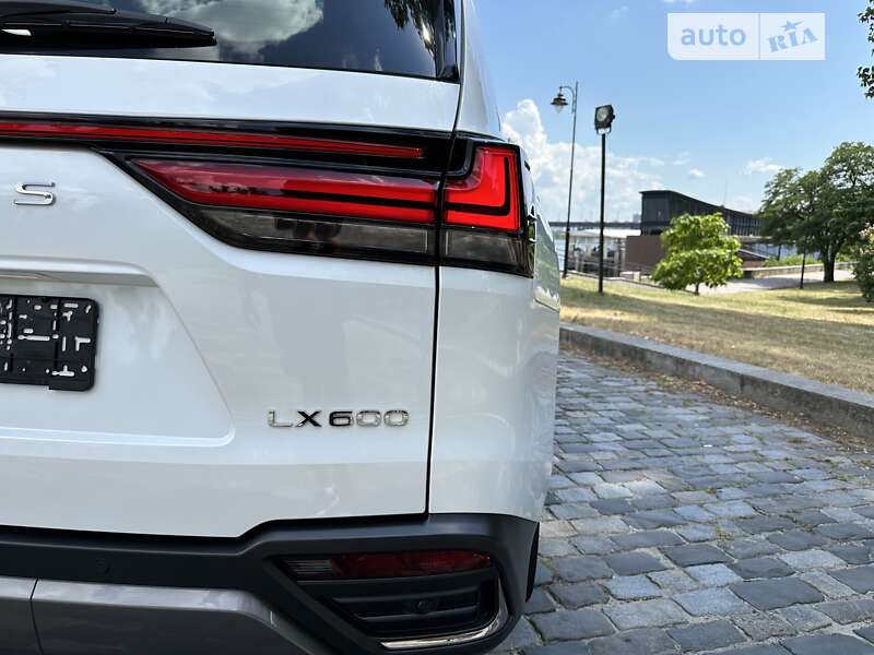 Позашляховик / Кросовер Lexus LX 2022 в Києві