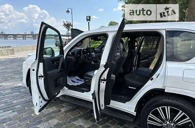 Внедорожник / Кроссовер Lexus LX 2022 в 