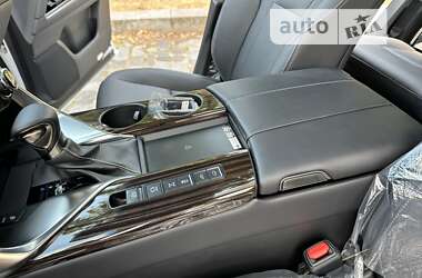 Внедорожник / Кроссовер Lexus LX 2022 в 