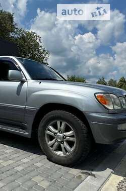 Внедорожник / Кроссовер Lexus LX 2003 в Новомиргороде