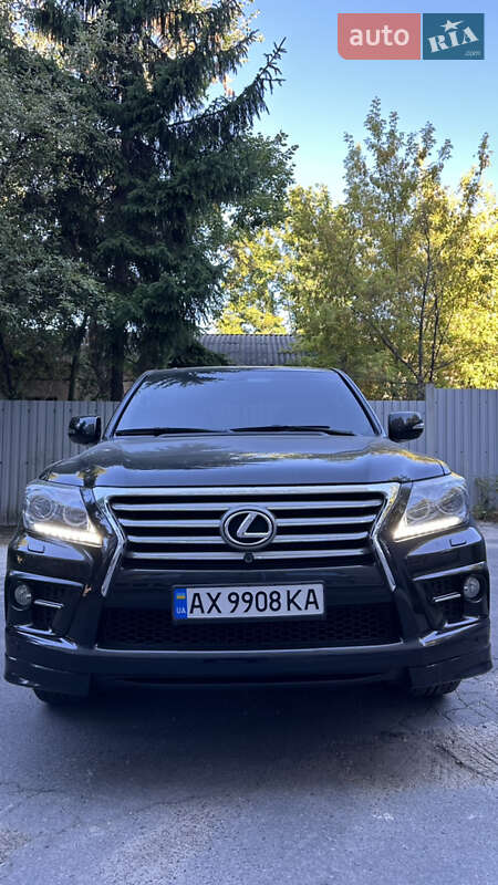 Lexus LX 2012