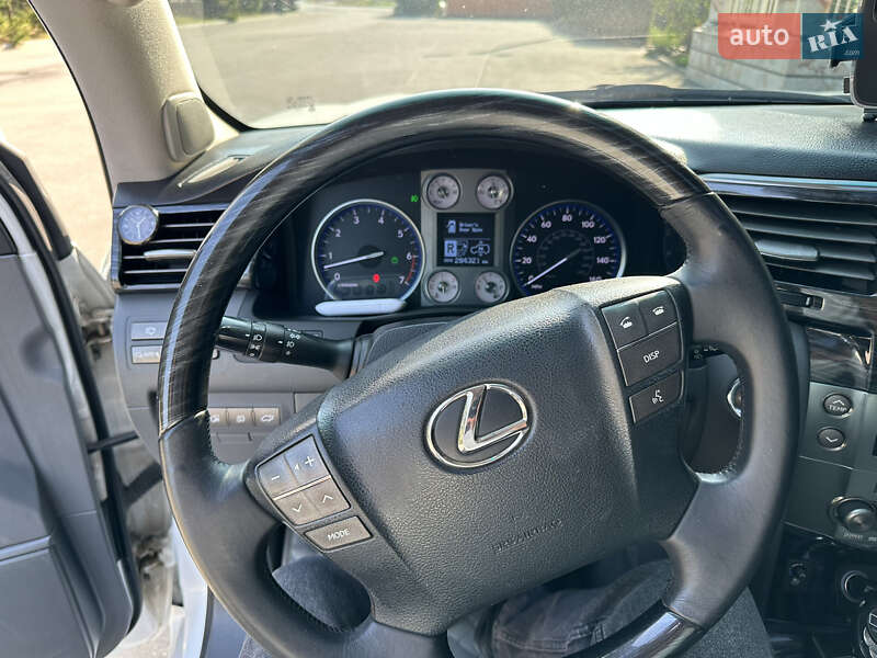 Позашляховик / Кросовер Lexus LX 2008 в Тернополі