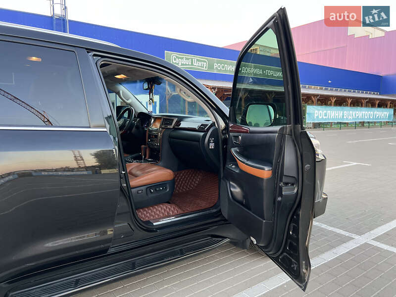 Внедорожник / Кроссовер Lexus LX 2011 в Тернополе