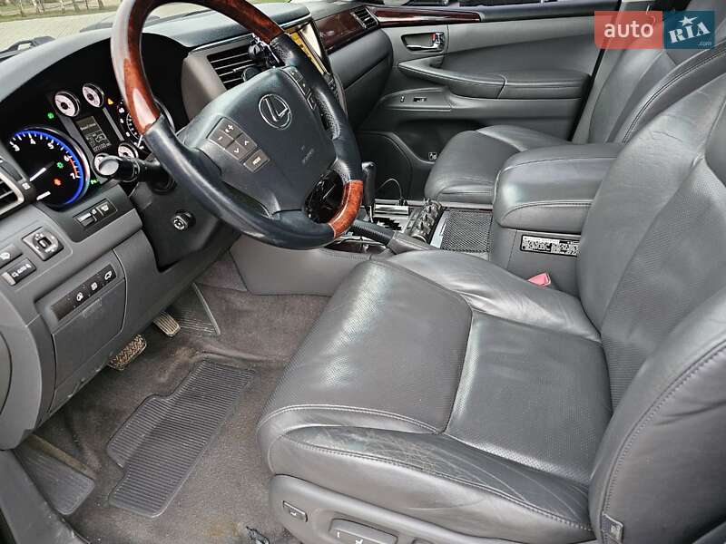 Позашляховик / Кросовер Lexus LX 2010 в Дрогобичі