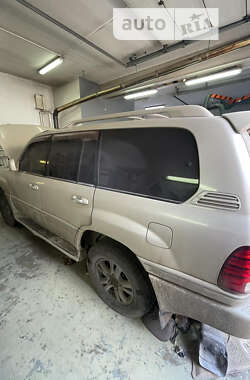 Внедорожник / Кроссовер Lexus LX 2004 в Сумах