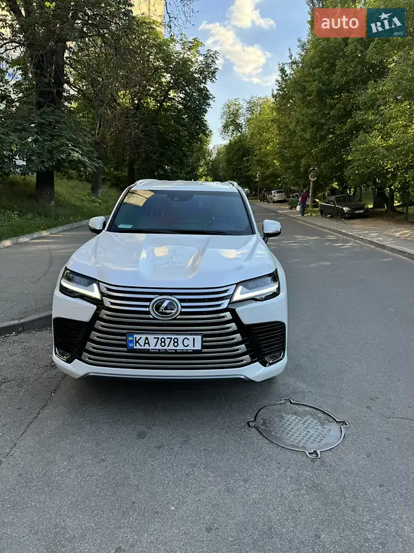 Lexus LX