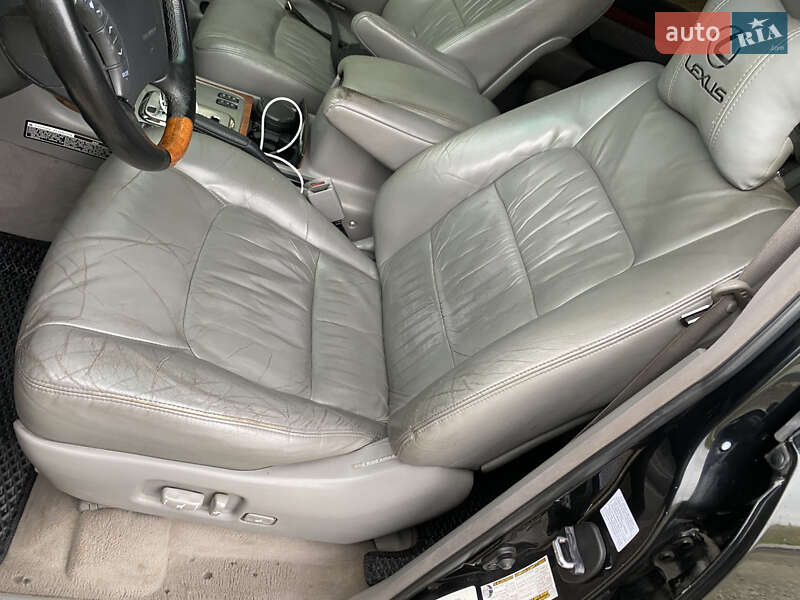 Позашляховик / Кросовер Lexus LX 2004 в Луцьку
