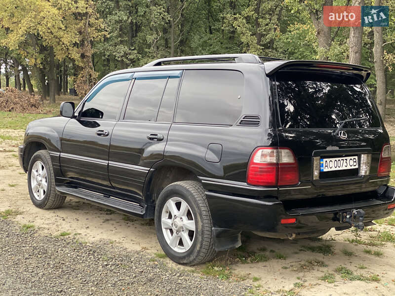 Позашляховик / Кросовер Lexus LX 2004 в Луцьку