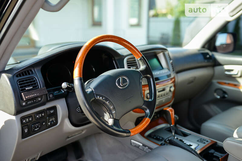 Позашляховик / Кросовер Lexus LX 2006 в Ковелі