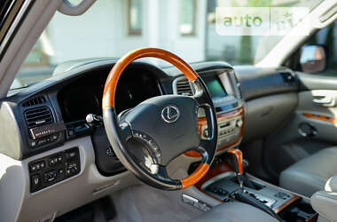 Позашляховик / Кросовер Lexus LX 2006 в 