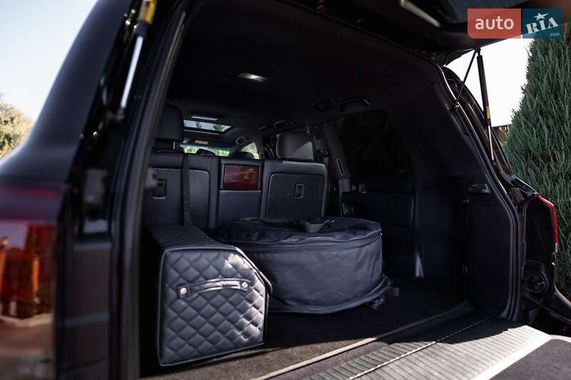 Позашляховик / Кросовер Lexus LX 2014 в Полтаві