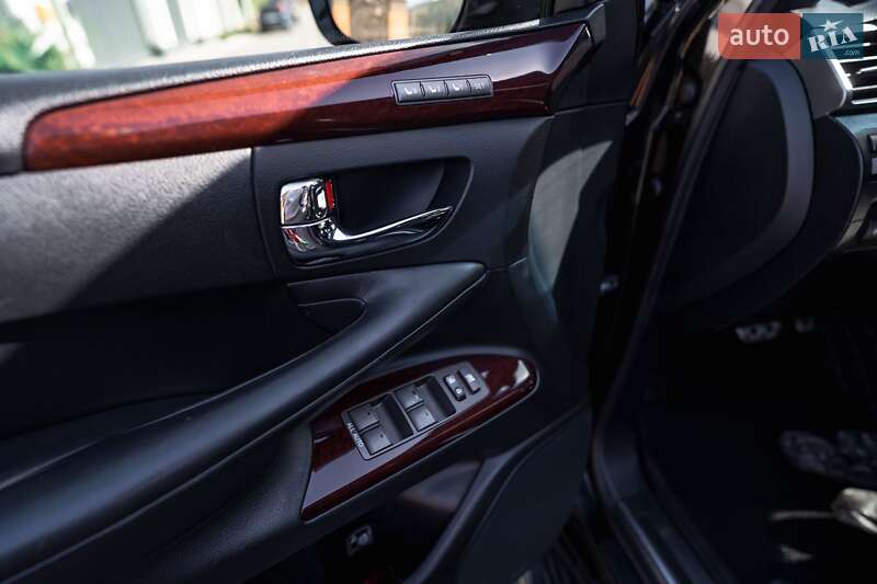 Позашляховик / Кросовер Lexus LX 2014 в Полтаві