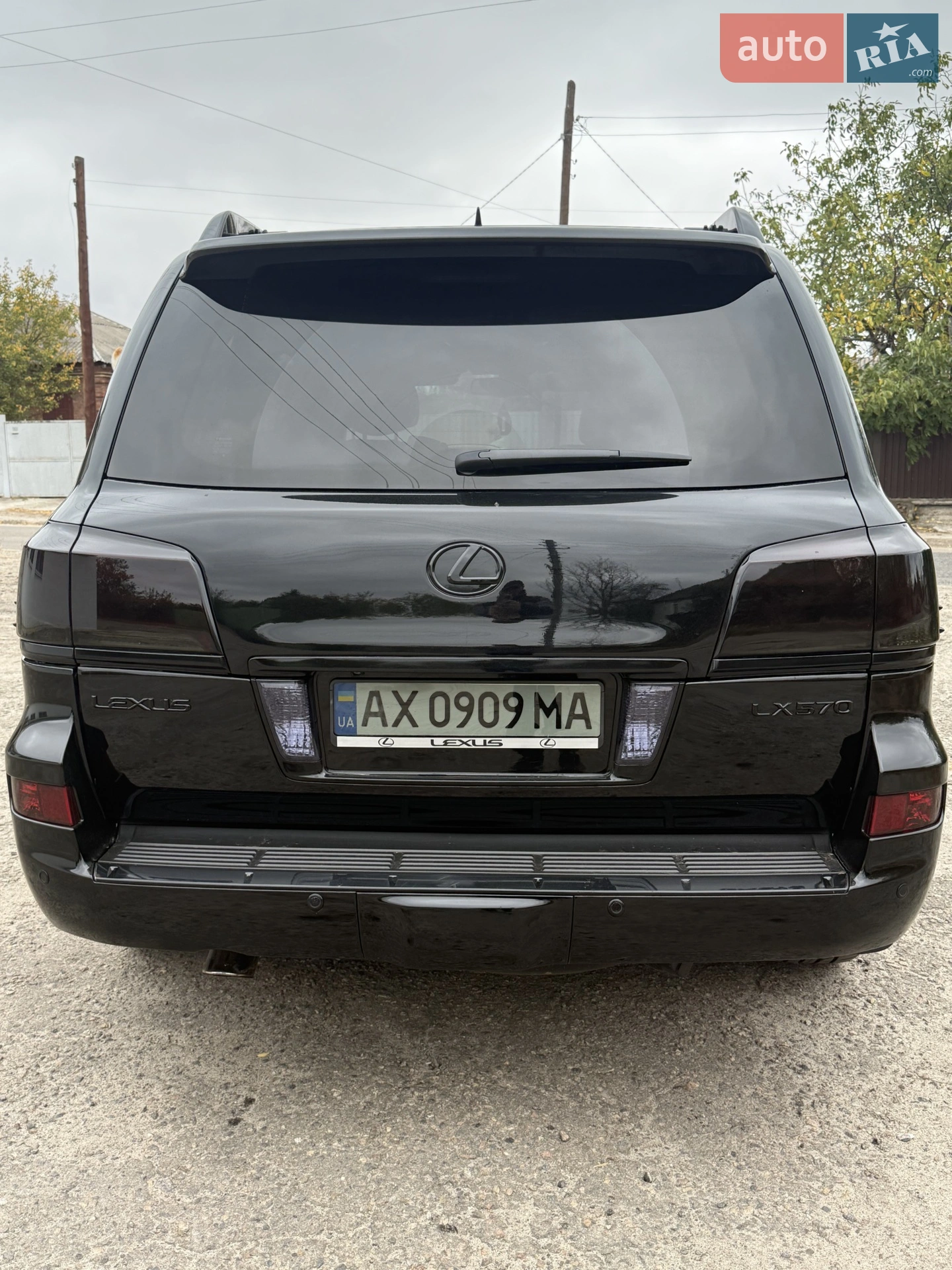 2011 Lexus LX - мініатюра 2