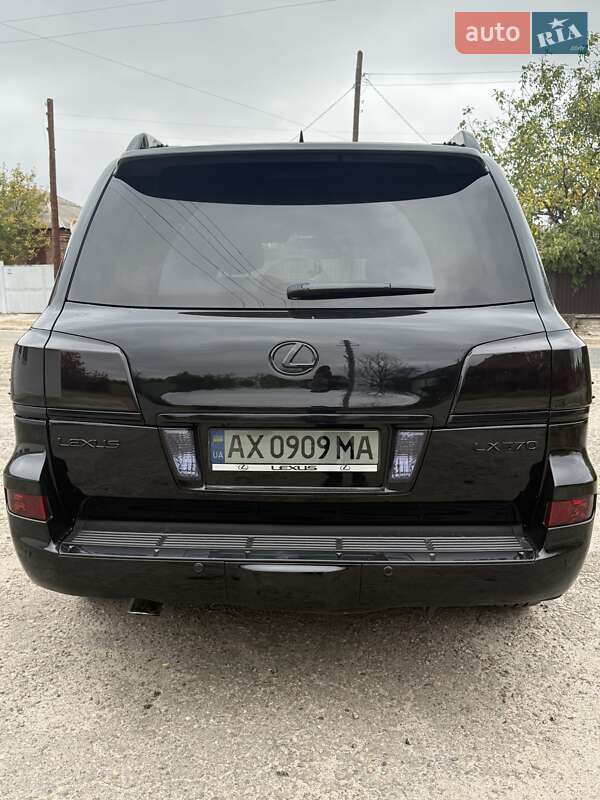 Внедорожник / Кроссовер Lexus LX 2011 в Харькове