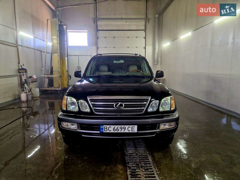Внедорожник / Кроссовер Lexus LX 2003 в Львове