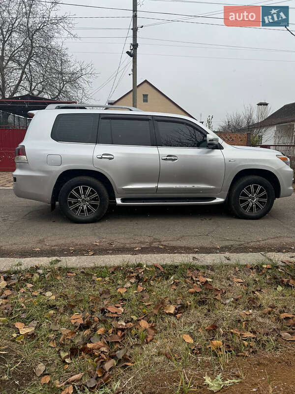 Позашляховик / Кросовер Lexus LX 2008 в П'ятихатках