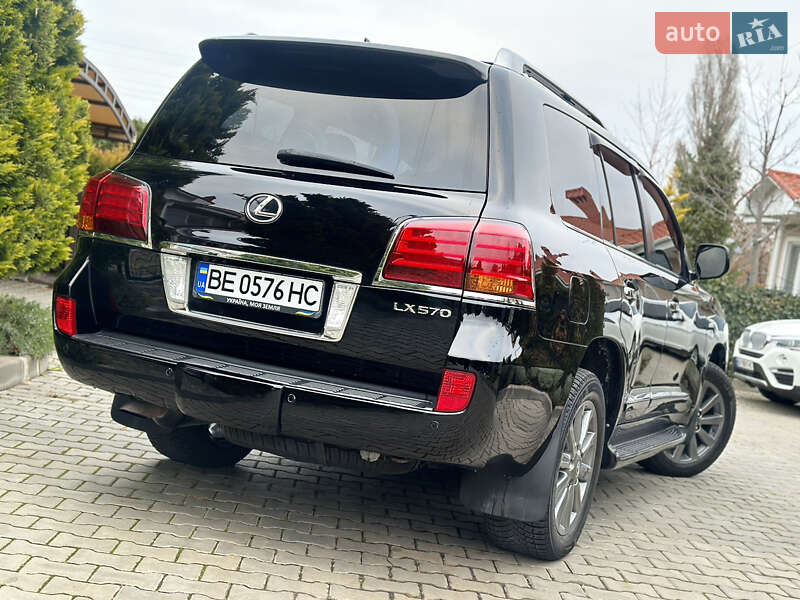 Внедорожник / Кроссовер Lexus LX 2011 в Одессе