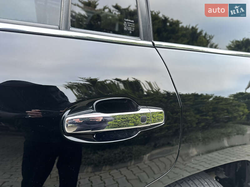 Внедорожник / Кроссовер Lexus LX 2011 в Одессе