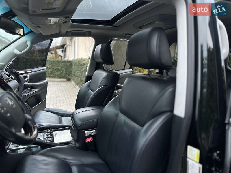 Внедорожник / Кроссовер Lexus LX 2011 в Одессе