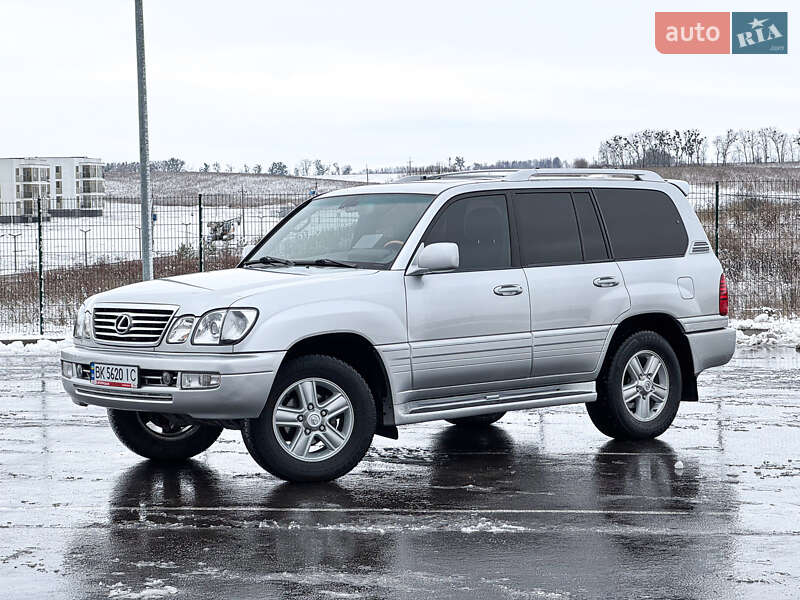 Внедорожник / Кроссовер Lexus LX 2005 в 