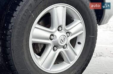 Внедорожник / Кроссовер Lexus LX 2005 в 