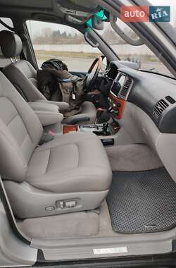 Внедорожник / Кроссовер Lexus LX 2005 в 