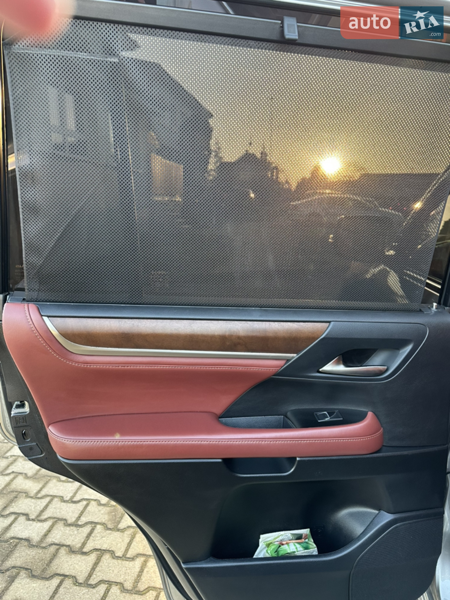 2016 Lexus LX - мініатюра 8