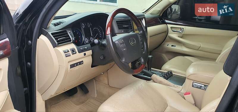 Позашляховик / Кросовер Lexus LX 2010 в Києві