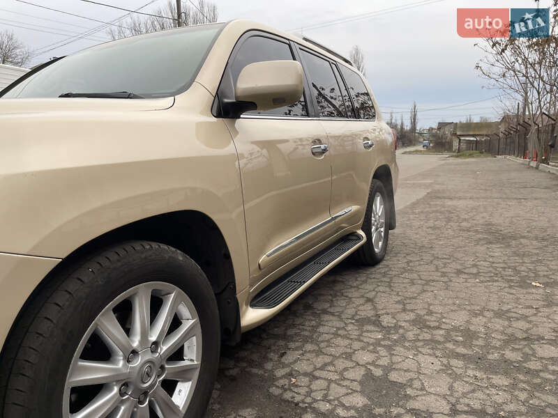 Позашляховик / Кросовер Lexus LX 2008 в Миколаєві