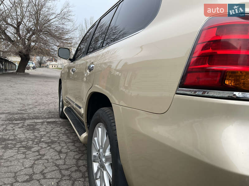 Позашляховик / Кросовер Lexus LX 2008 в Миколаєві
