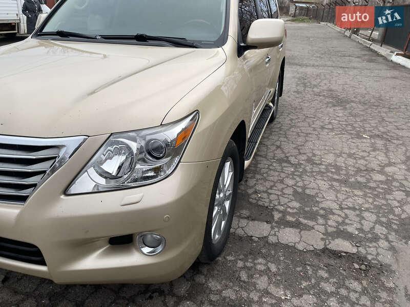 Позашляховик / Кросовер Lexus LX 2008 в Миколаєві