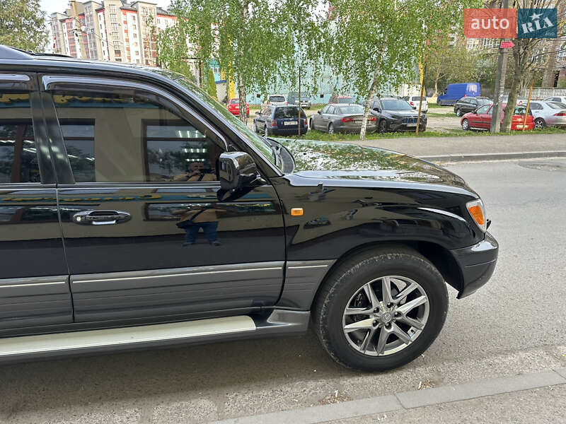 Внедорожник / Кроссовер Lexus LX 2004 в Ивано-Франковске